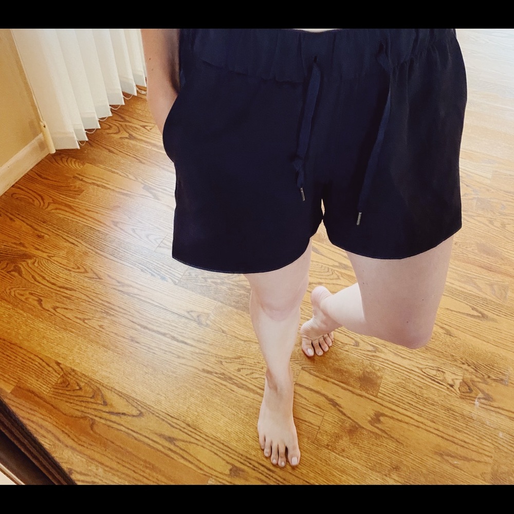 Lululemon black shorts